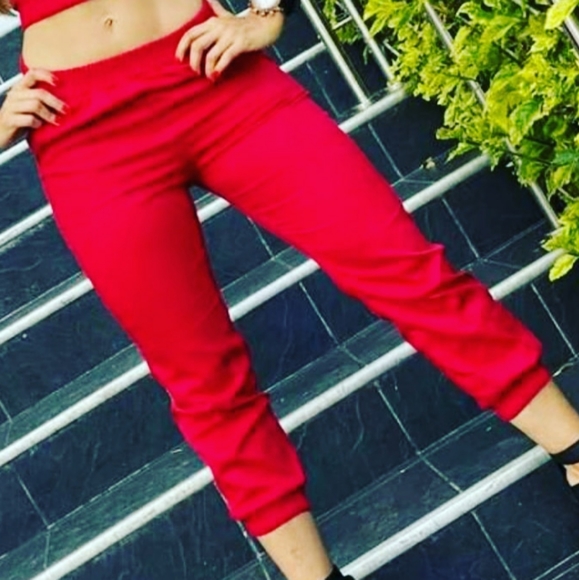 Set, one size red crop pants - Picture 3 of 3